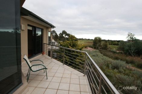 12/2 Sandlewood Lane, Point Cook, VIC 3030