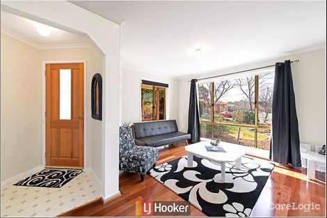 Property photo of 22 Honyong Crescent Ngunnawal ACT 2913