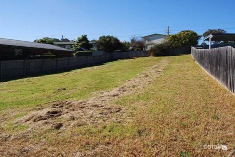 14 Panoramic Dr, Lakes Entrance, VIC 3909