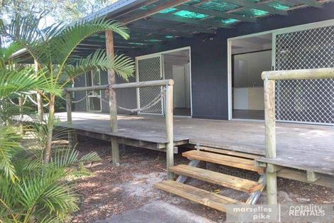 8 Savage St, Beachmere, QLD 4510