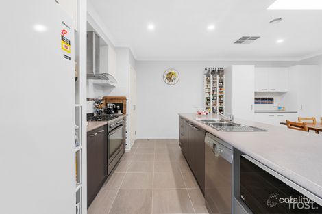 Property photo of 14 Bear Crescent Doreen VIC 3754