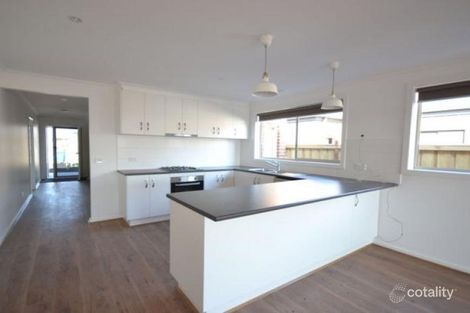 Property photo of 29 Parkgate Drive Clyde North VIC 3978