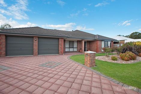 17 Riddoch Cres, Woodcroft, SA 5162