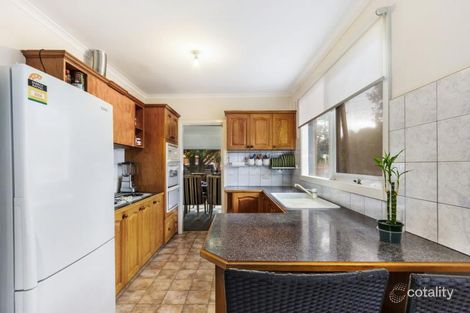 Property photo of 2 Leewarra Drive Glen Waverley VIC 3150