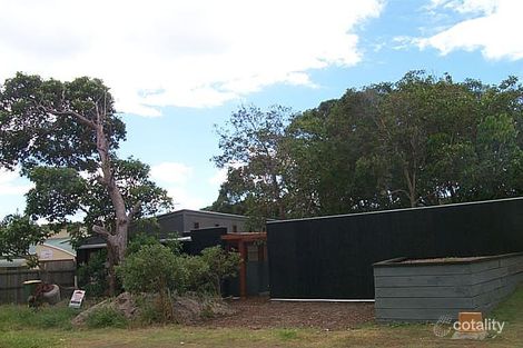 19 Waller Ct, Point Lookout, QLD 4183