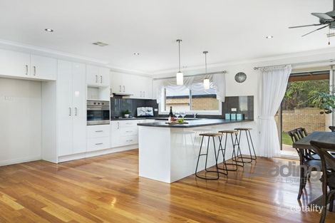 Property photo of 3 Hanke Place Sunbury VIC 3429