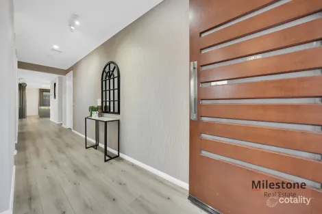 Property photo of 62 Rainwater Drive Lyndhurst VIC 3975