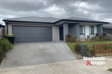 Property photo of 40 Vermilion Drive Greenvale VIC 3059