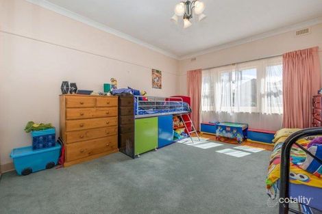 Property photo of 4 Warren Road Mordialloc VIC 3195
