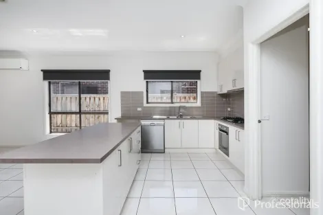 Property photo of 13 Leyana Crescent Brookfield VIC 3338