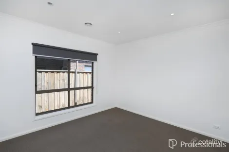 Property photo of 13 Leyana Crescent Brookfield VIC 3338