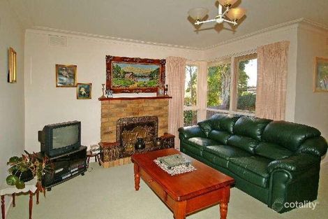 Property photo of 28 Mayfair Avenue Templestowe Lower VIC 3107
