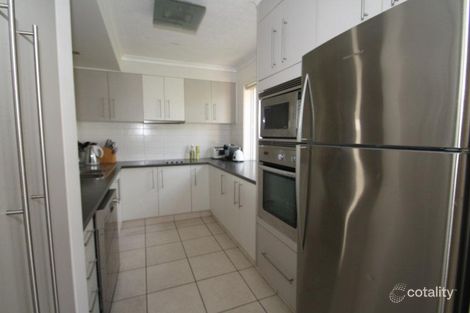 Property photo of 5/28 Cronin Avenue Main Beach QLD 4217