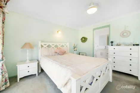 Property photo of 6 Fiona Close Long Jetty NSW 2261