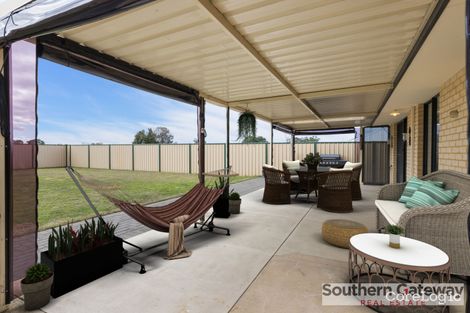 Property photo of 12 Pepperell Crescent Leda WA 6170