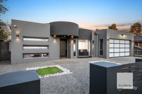 Property photo of 1 Burnett Close Taylors Hill VIC 3037