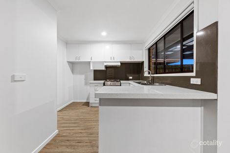 Property photo of 32 Ivan Crescent Hampton Park VIC 3976
