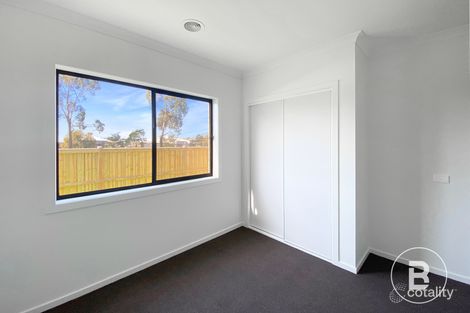 Property photo of 2 Sundance Boulevard Winter Valley VIC 3358