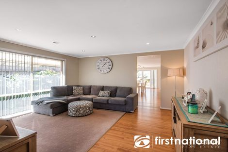 Property photo of 32 Manatoka Crescent Hampton Park VIC 3976