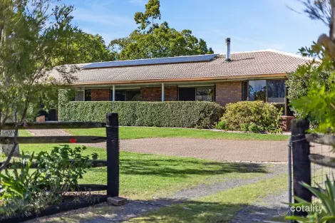Property photo of 8 Basalt Court Glenvale QLD 4350