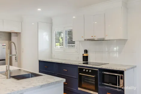 Property photo of 1 Skar Street Centenary Heights QLD 4350