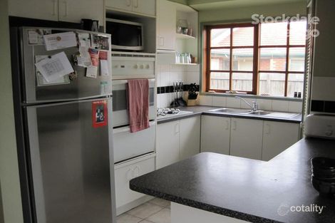 Property photo of 3 Verwood Court Craigieburn VIC 3064