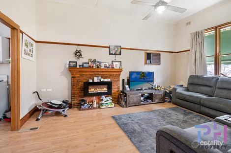 Property photo of 5 Daniel Street Long Gully VIC 3550