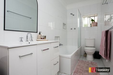 Property photo of 2 Macquarie Street North Tamworth NSW 2340