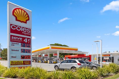 10 Lawrence St, North Ipswich, QLD 4305