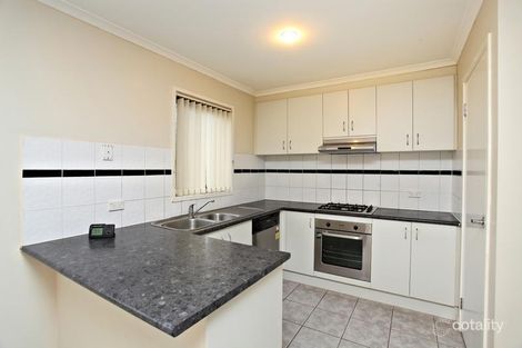 Property photo of 8/8 Sherdley Green Caroline Springs VIC 3023