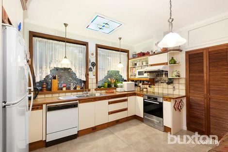 Property photo of 11 Princetown Road Mount Waverley VIC 3149