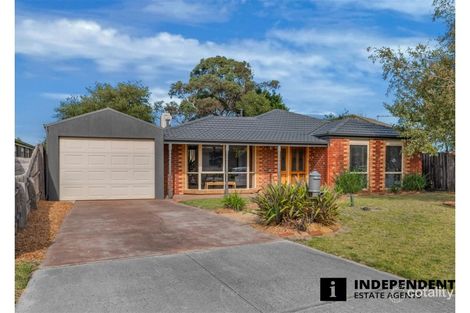 6 Wildwood Ct, Cranbourne North, VIC 3977