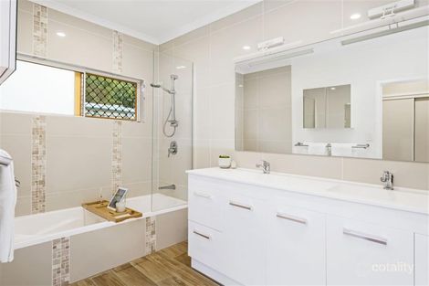 Property photo of 11 Harrison Close Kanimbla QLD 4870