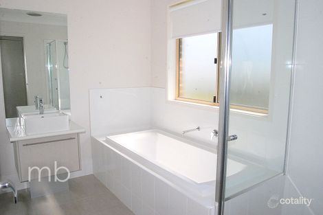 Property photo of 38 Molloy Drive Orange NSW 2800