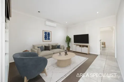 Property photo of 8 William Court Officer VIC 3809