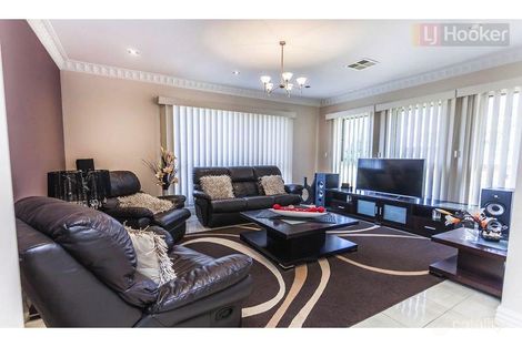 Property photo of 2 Broadway Street Roxburgh Park VIC 3064