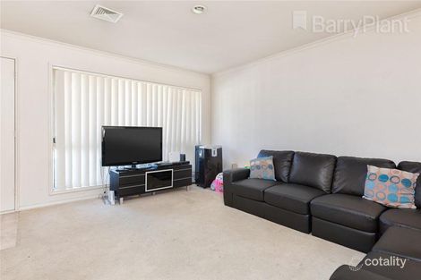 Property photo of 2/36-40 Hennessy Way Dandenong North VIC 3175