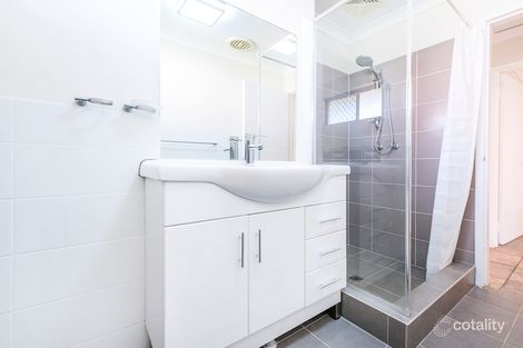 Property photo of 2 Balmoral Parade Halls Head WA 6210