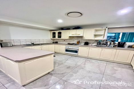 Property photo of 17 Leicester Way St Clair NSW 2759