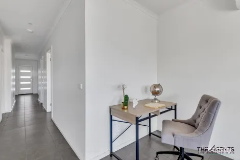 Property photo of 8 Bianca Boulevard Tarneit VIC 3029