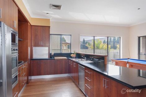 Property photo of 18 Plum Close Casula NSW 2170