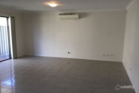 Property photo of 8 Marian Drive Rosemeadow NSW 2560