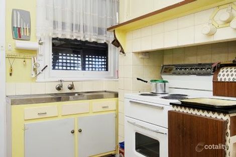 Property photo of 38 Springhall Parade Pascoe Vale South VIC 3044