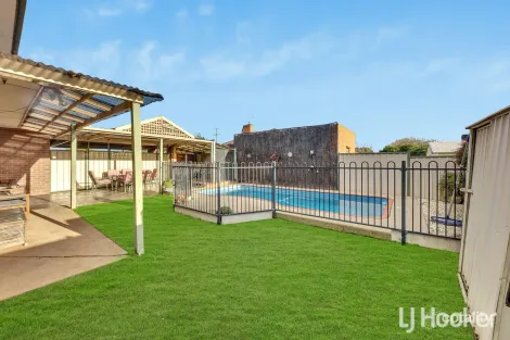 Property photo of 39 Riddle Drive Melton VIC 3337