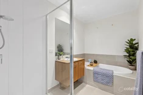 Property photo of 34 Remarkable Drive Mount Duneed VIC 3217