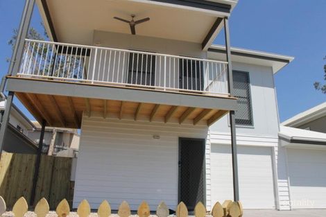 Property photo of 39 Waterside Drive Springfield Lakes QLD 4300