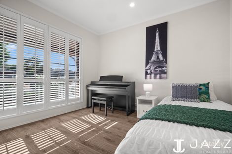 Property photo of 16 Trapani Avenue Point Cook VIC 3030