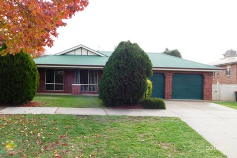 11 Peacock Ave, West Wodonga, VIC 3690