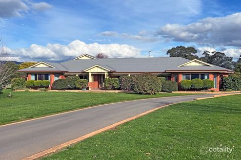 2 Honeysuckle Lane, Woodend, VIC 3442