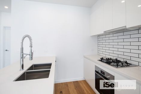 Property photo of 42 Hardy Loop Keysborough VIC 3173